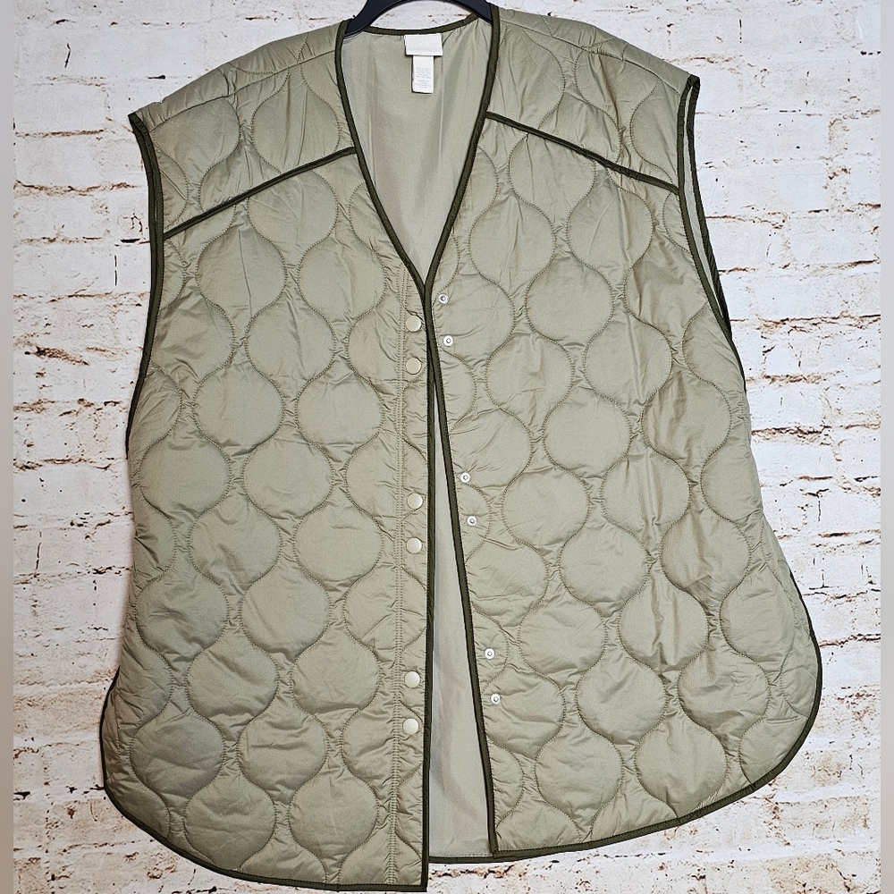 NWOT H&M Water Repellent Quilted Taupe Vest Sz XL/XXL